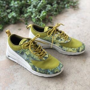 ISO Chantecaille DVF....